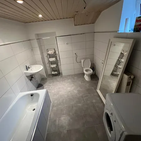 Gaestezimmer Apartment Euratsfeld